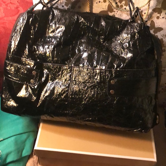 Matt and Nat hobo crinkle  patent leather - Picture 4 of 6